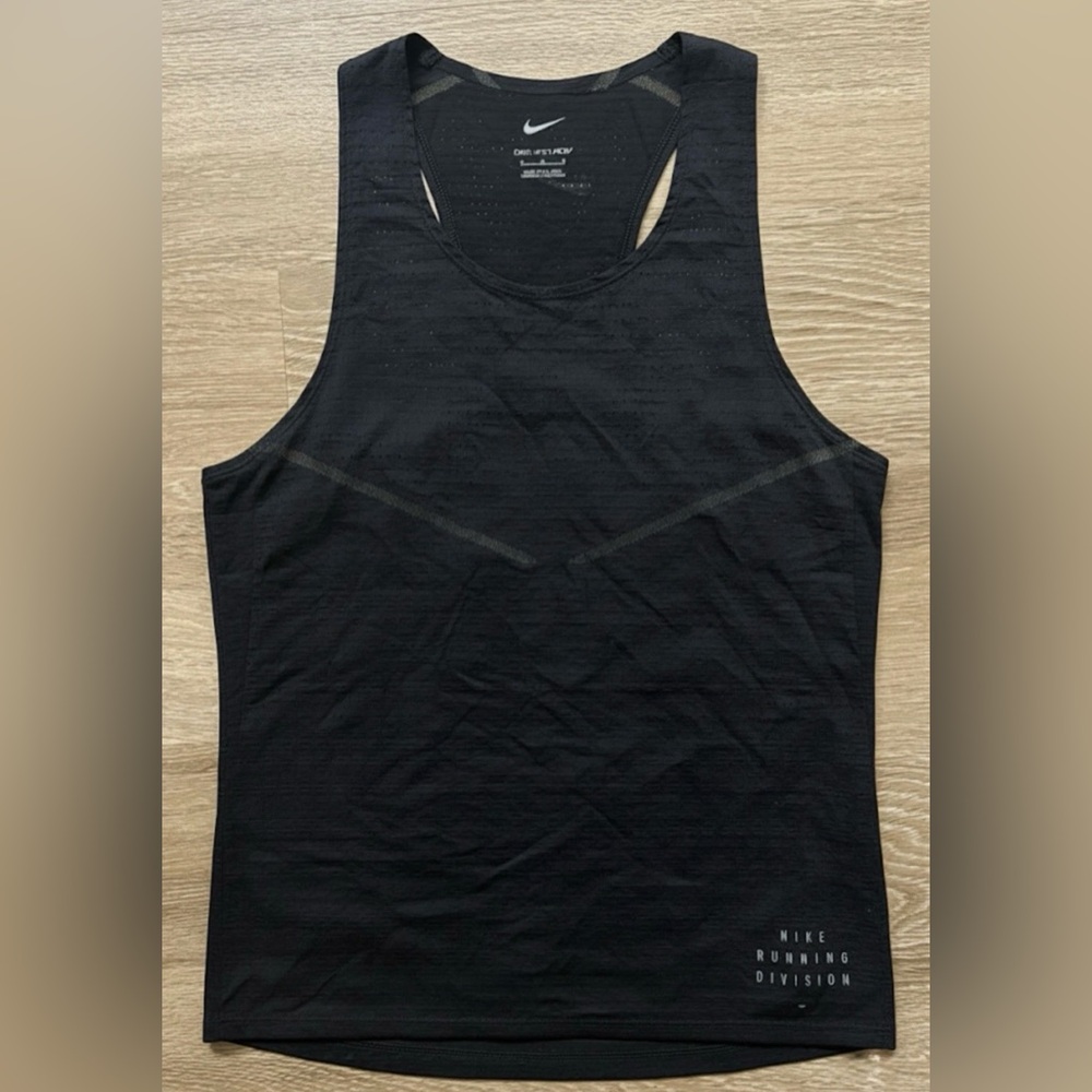 Nike Dri-FIT ADV Run Division Pinnacle AeroSwift Tank Top Men’s Medium